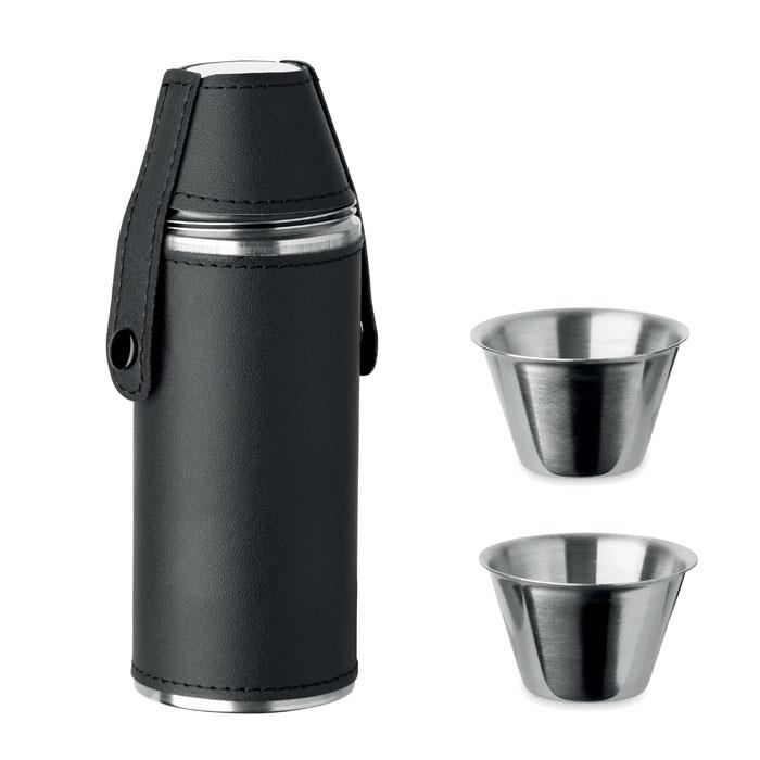 Flasche mit Schnapsbechern