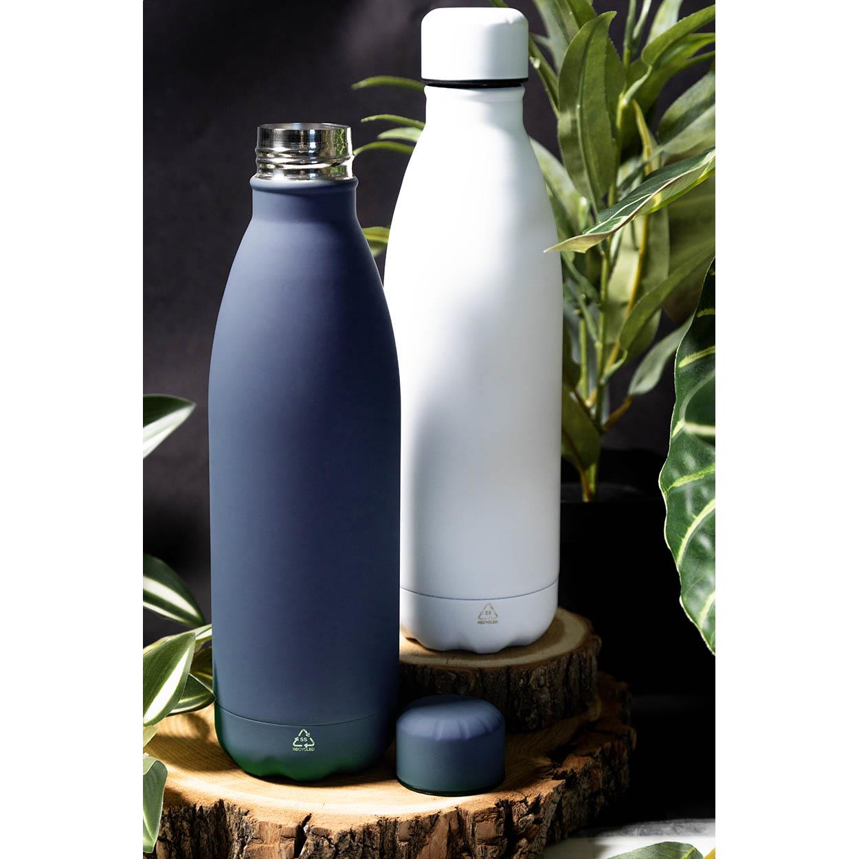 Flasche aus recyceltem Edelstahl