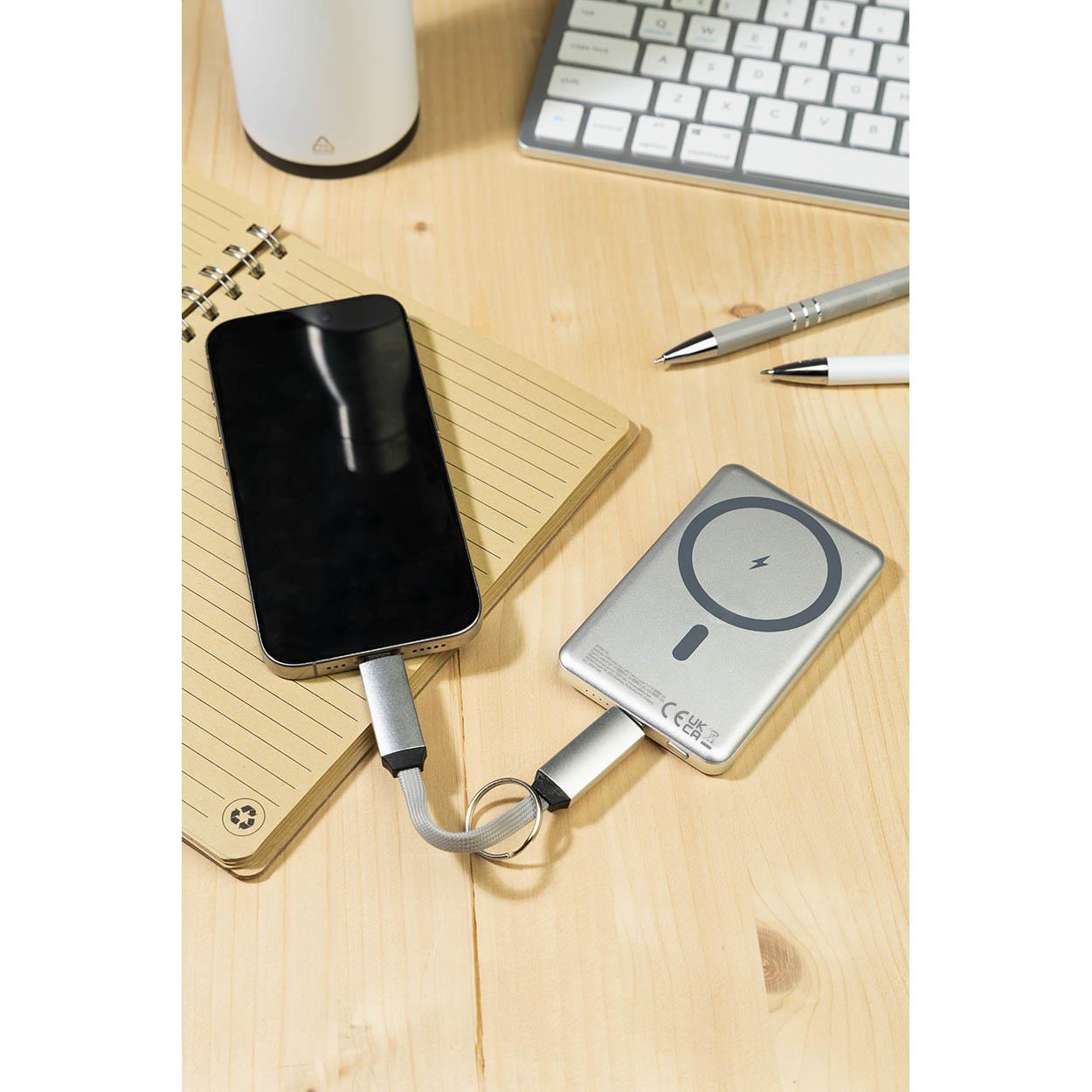 Schlüsselanhänger mit 60W USB-C-Kabel