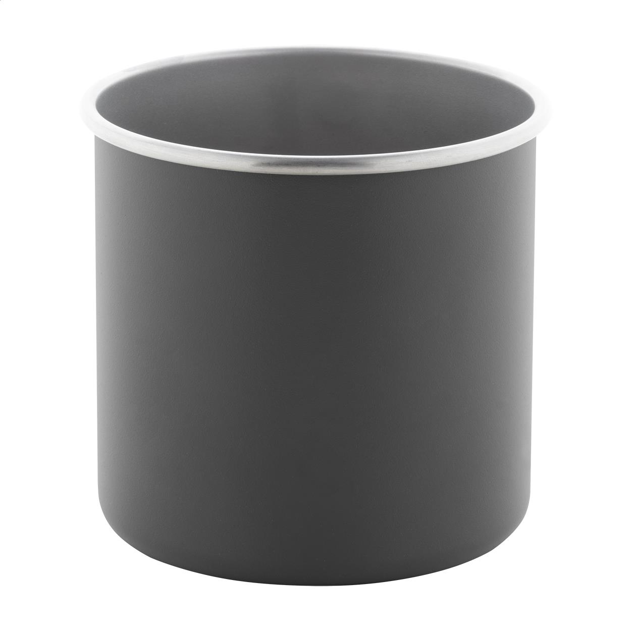 Tasse aus recyceltem Edelstahl