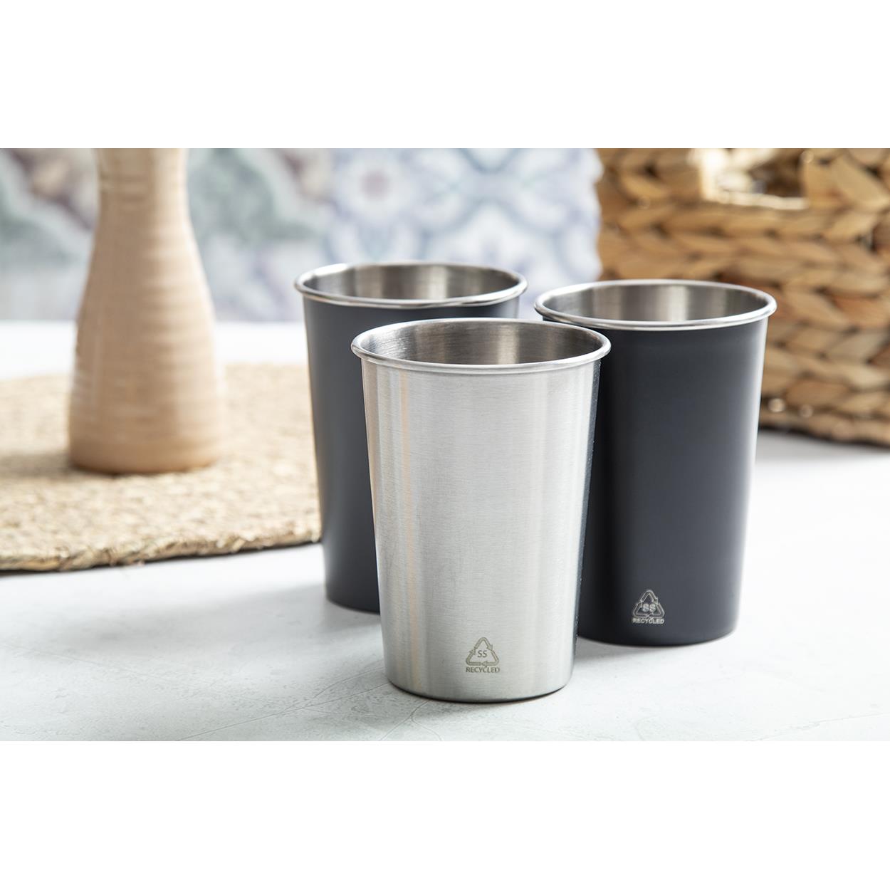 Becher aus recyceltem Edelstahl