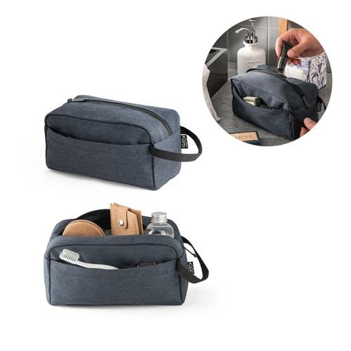 REPURPOSE BAG. Kulturtasche aus Polyester aus recyceltem 600D